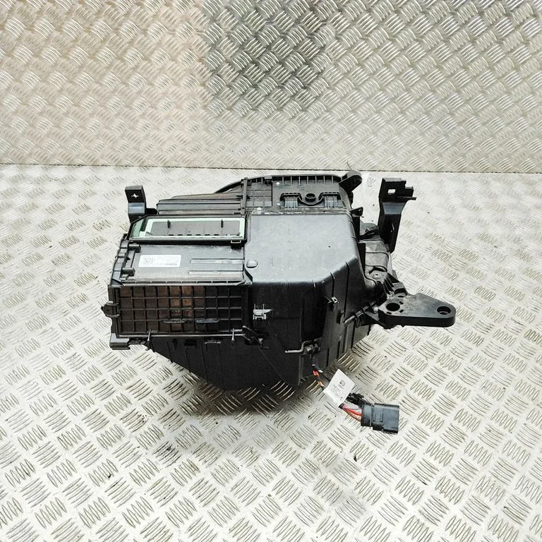 Salona klimata mezgla komplekts 1EA820153P