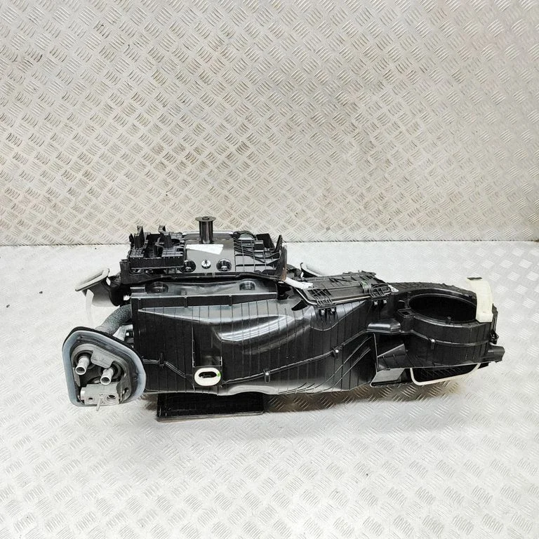 Interior heater climate box assembly – BMW X7 G07 (2018-)