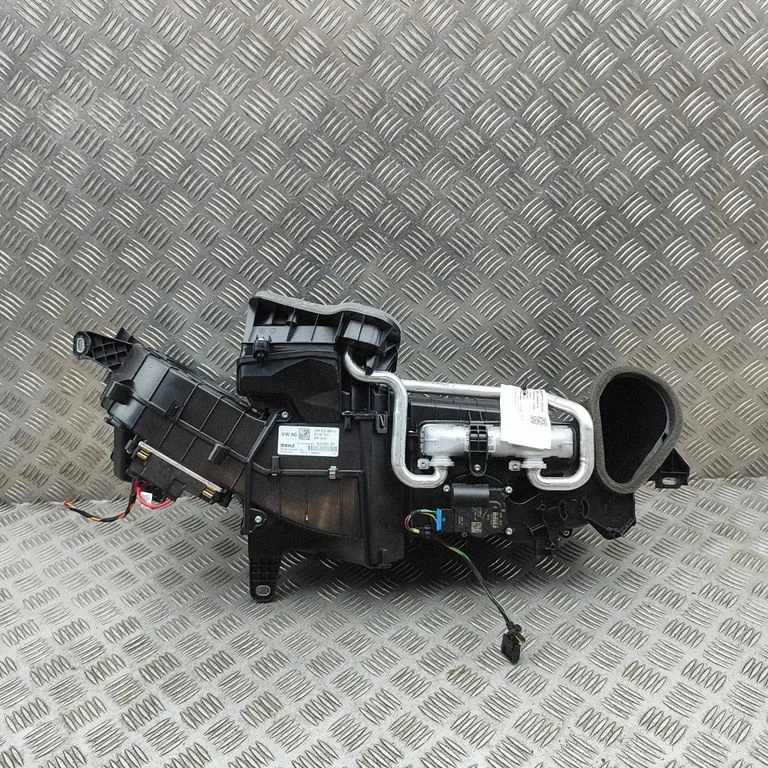 Interior heater climate box assembly 7T0819049