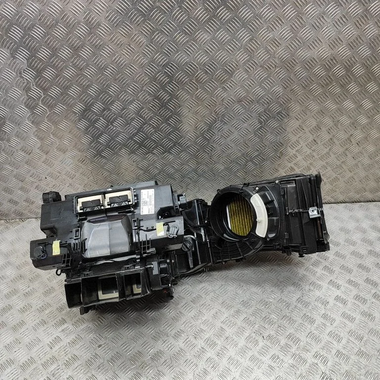 Interior heater climate box assembly 8W1820005BD