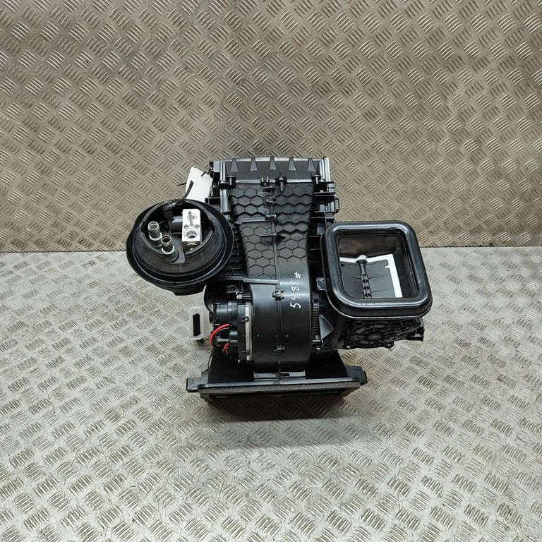 Salongi kütte- ja kliimaploki komplekt 5A06B91