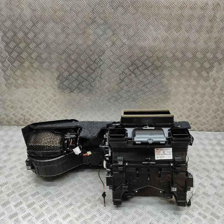 Interior heater climate box assembly A2058309404