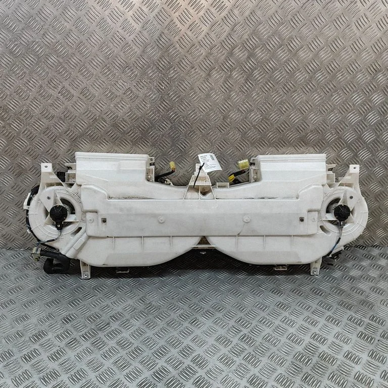 Salona klimata mezgla komplekts 885102F260
