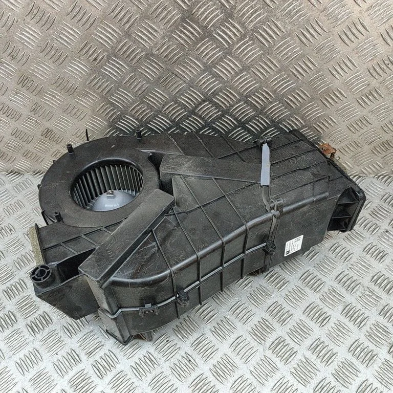 Interior heater climate box assembly F00S3B2539