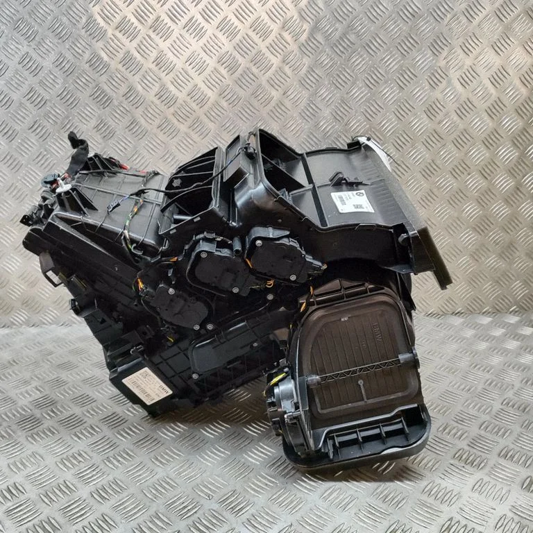 Salona klimata mezgla komplekts – BMW i3 (2013-)
