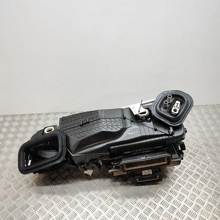 Salongi kütte- ja kliimaploki komplekt MY83SE18N407BA