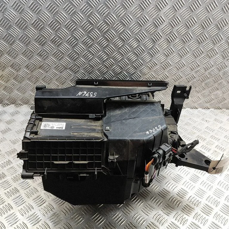 Interior heater climate box assembly 1EA820153N