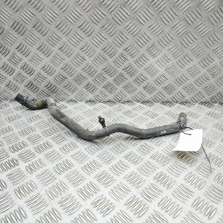 Motora dzesēšanas caurule (-es)/šļūtene (-es) SA3HJ1303260
