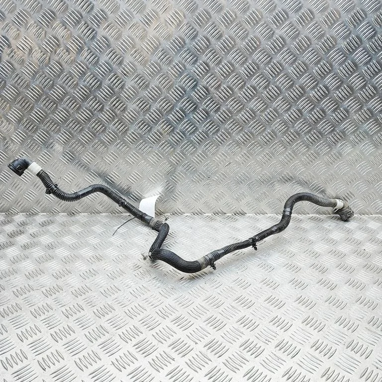 Motora dzesēšanas caurule (-es)/šļūtene (-es) 107759580E