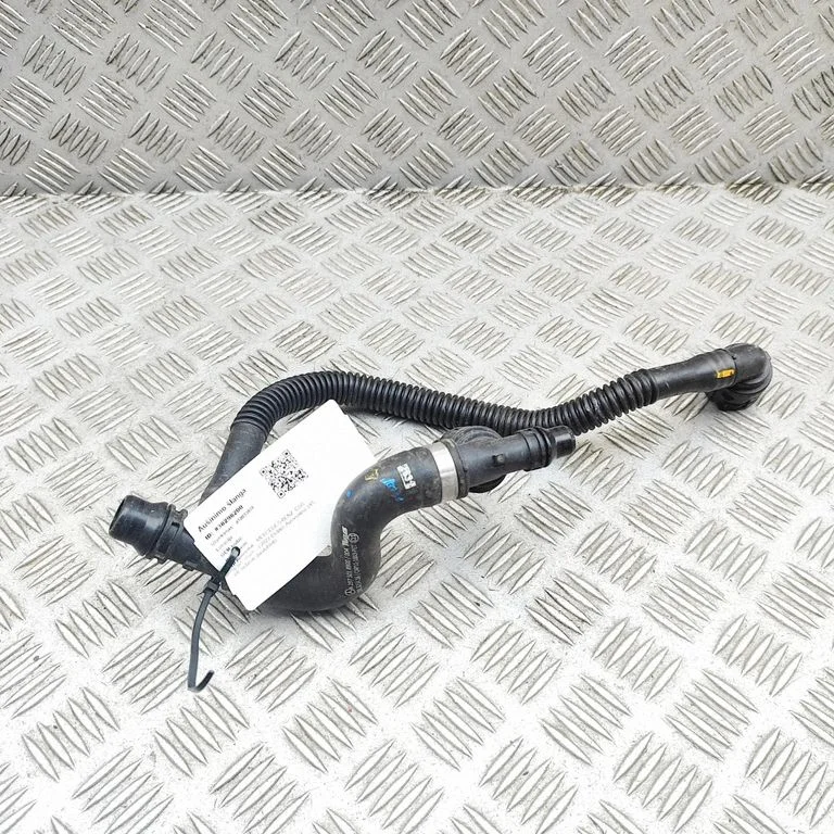 Motora dzesēšanas caurule (-es)/šļūtene (-es) A2975018900