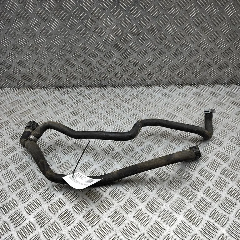 Motora dzesēšanas caurule (-es)/šļūtene (-es) A9108304900