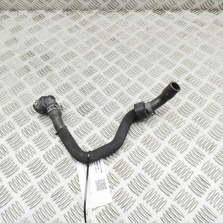 Engine coolant pipe/hose 3Q0122073M