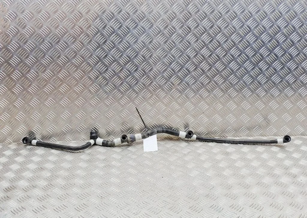 Engine coolant pipe/hose – Tesla Model Y (2020-)
