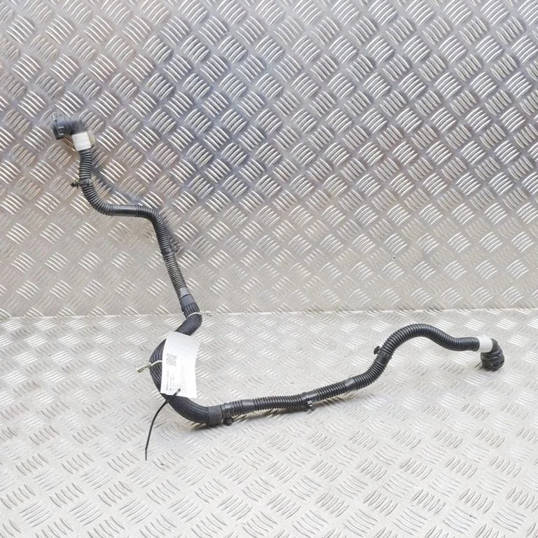 Engine coolant pipe/hose – Tesla Model Y (2020-)