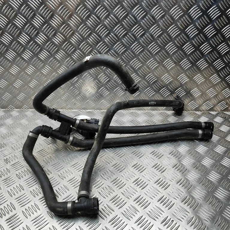 Engine coolant pipe/hose 8743374