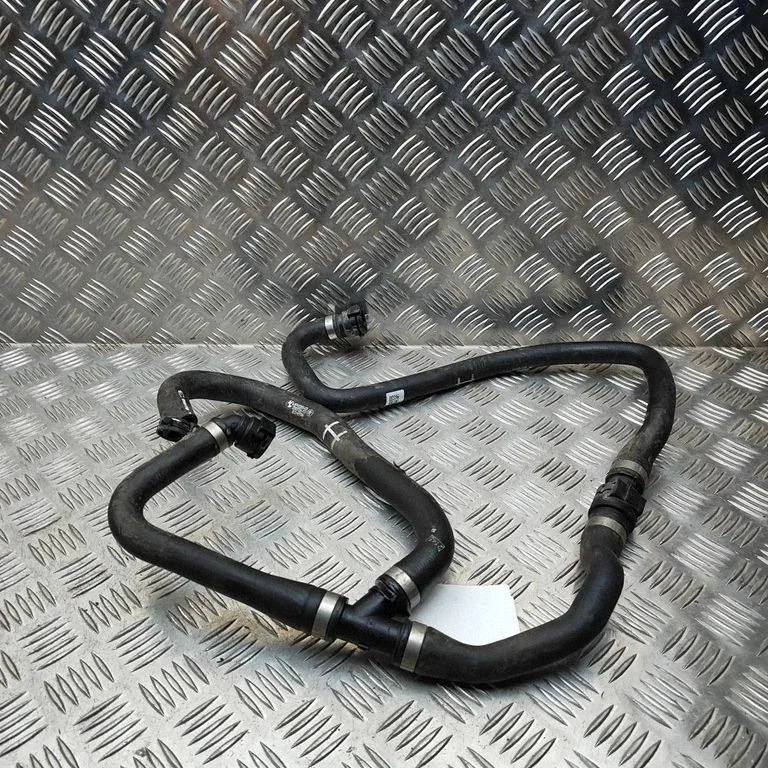 Engine coolant pipe/hose 8743383