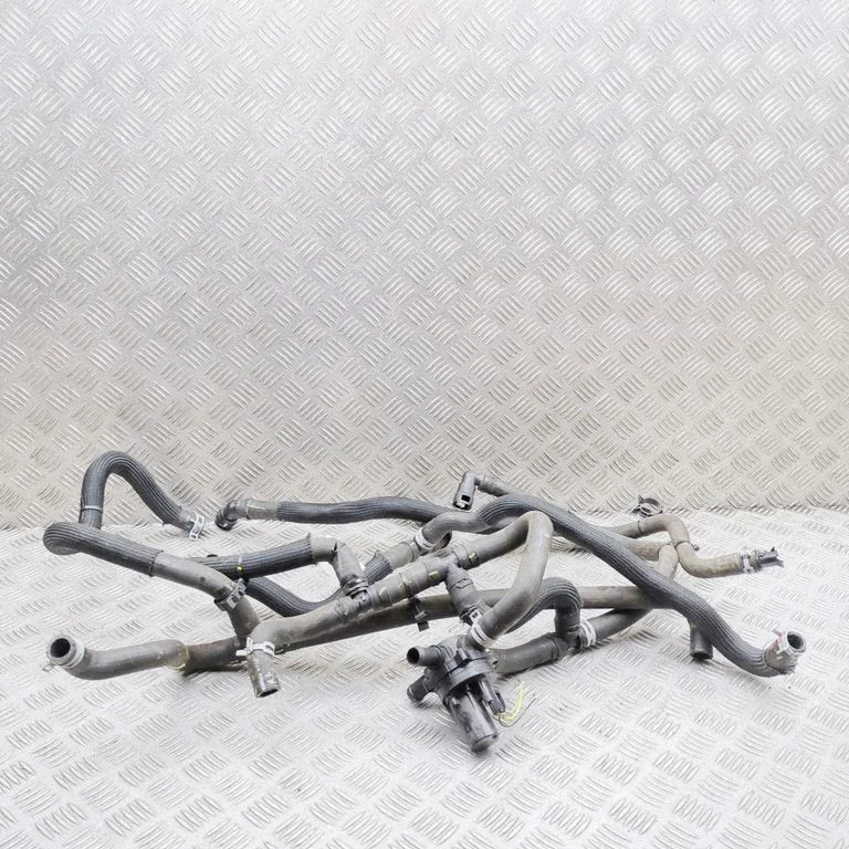 Engine coolant pipe/hose LJ988D050CE