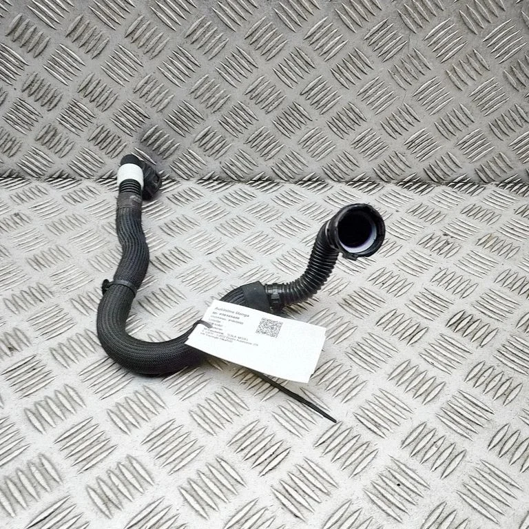 Engine coolant pipe/hose 107759400E