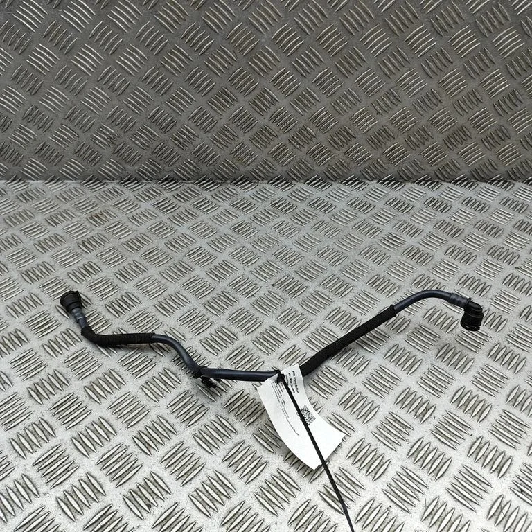 Engine coolant pipe/hose 8598359
