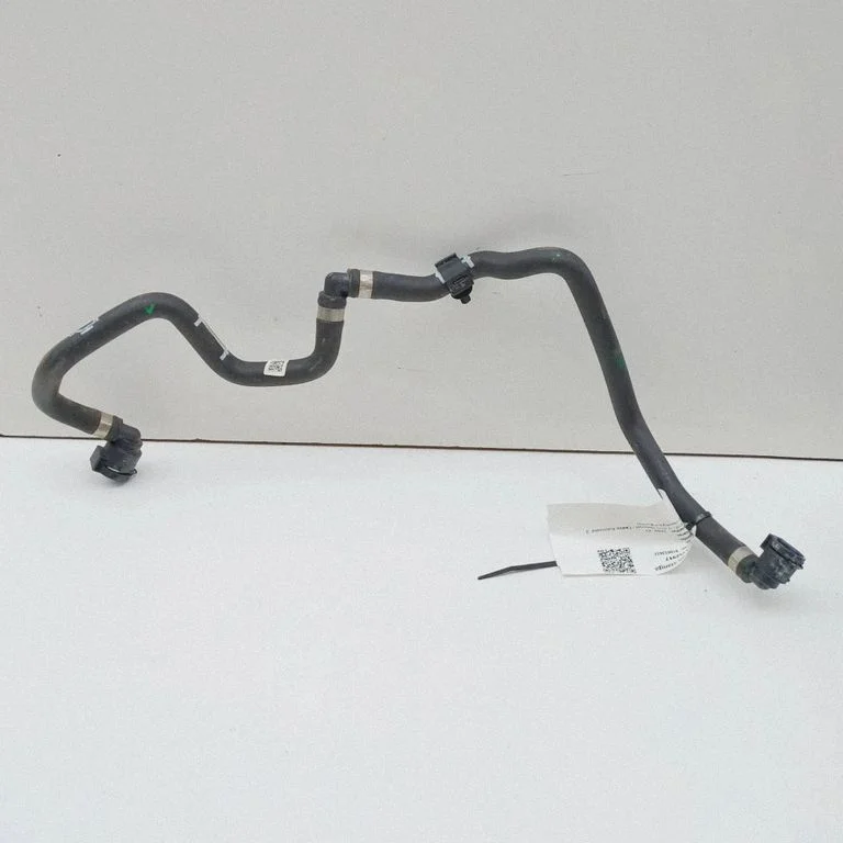 Engine coolant pipe/hose 5A44090