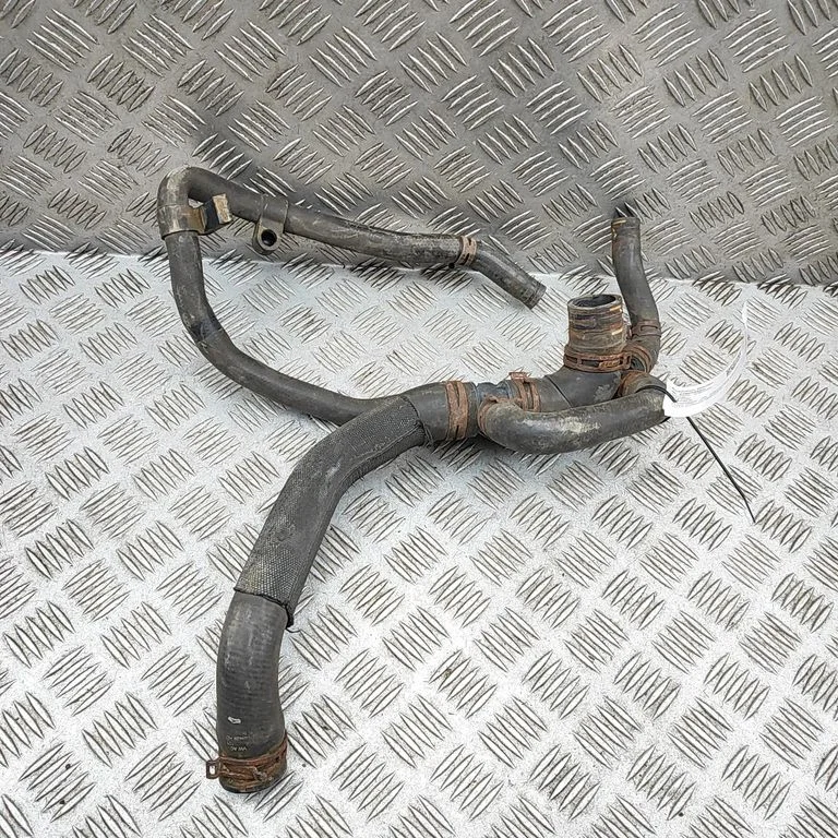 Engine coolant pipe/hose 7E0121113B