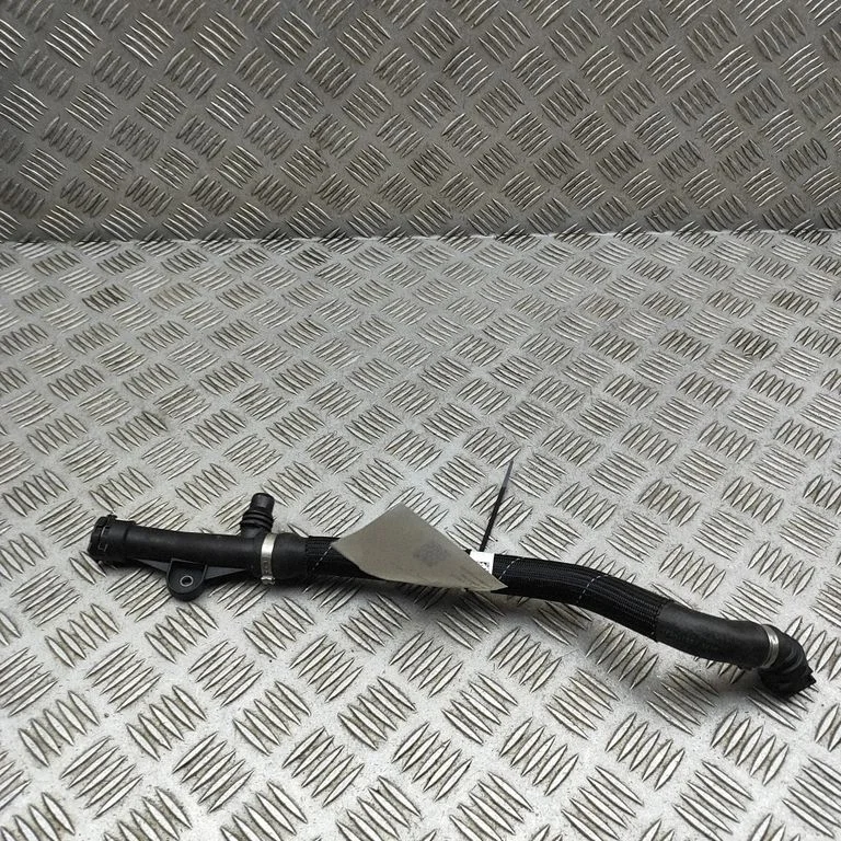 Engine coolant pipe/hose 8470070