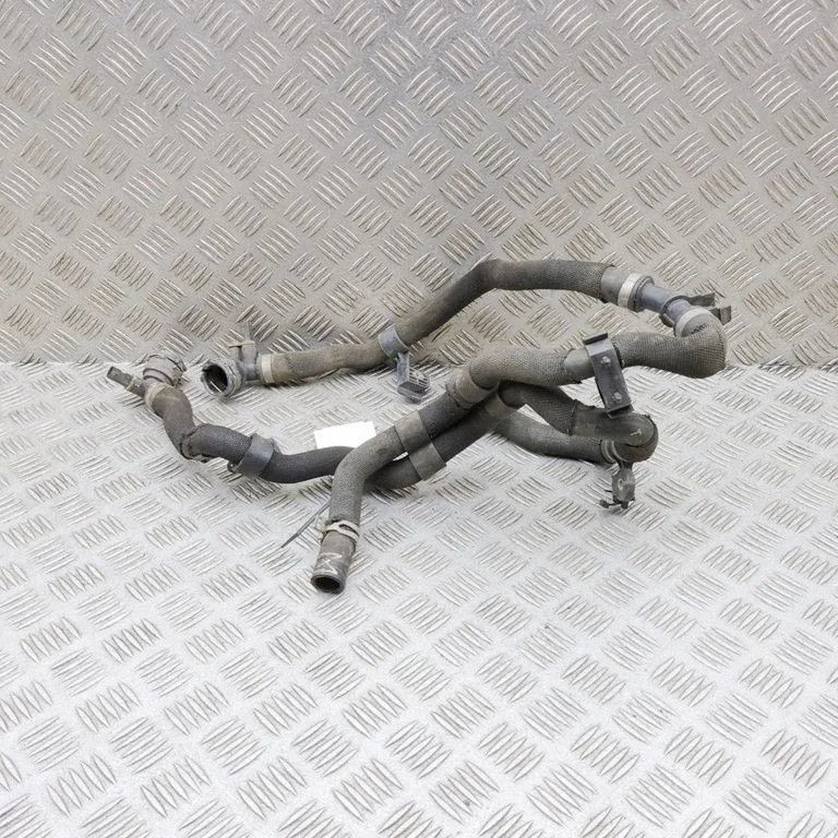 Przewody układu chłodzenia silnika – Porsche Taycan 9J1 (2019-)