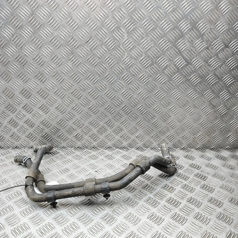 Motora dzesēšanas caurule (-es)/šļūtene (-es) 1EA121157
