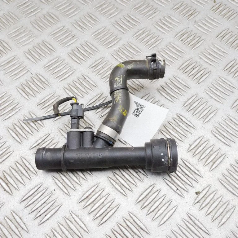 Engine coolant pipe/hose – Porsche Taycan 9J1 (2019-)