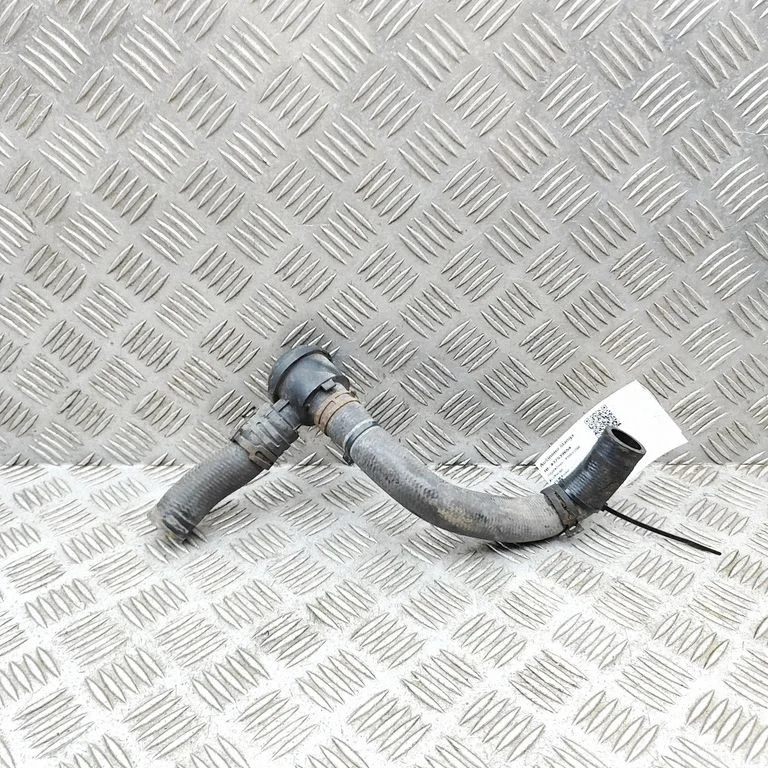 Engine coolant pipe/hose 06A145710F