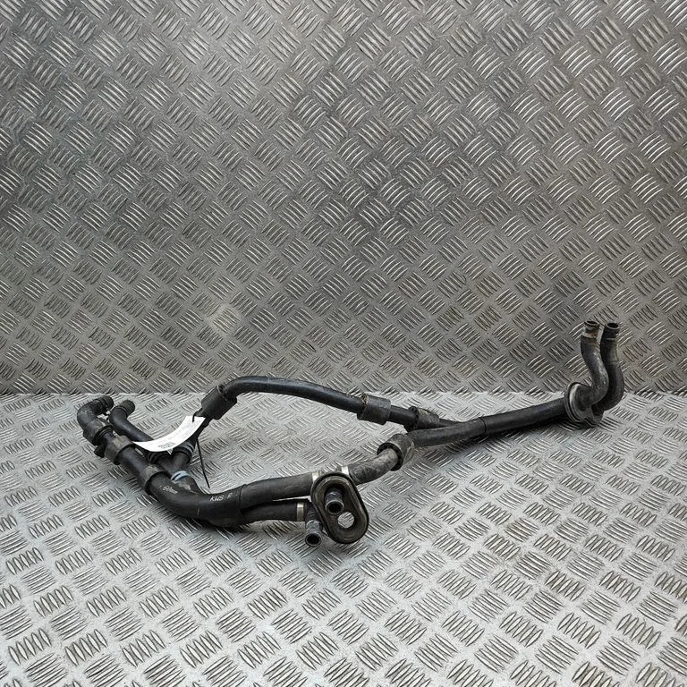 Motora dzesēšanas caurule (-es)/šļūtene (-es) 4M8819350
