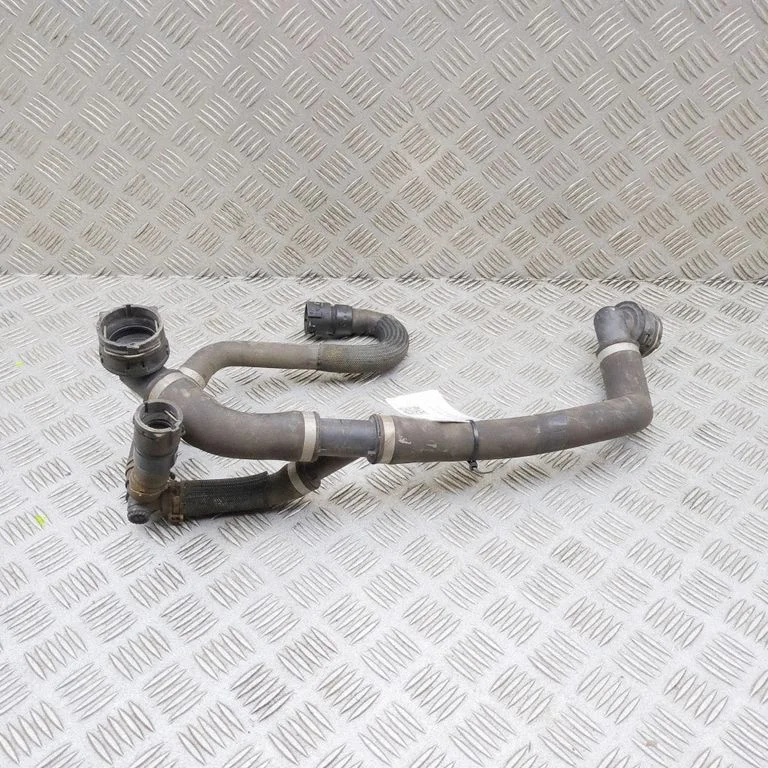 Engine coolant pipe/hose – Land Rover Range Rover Evoque L538 (2011-2018)