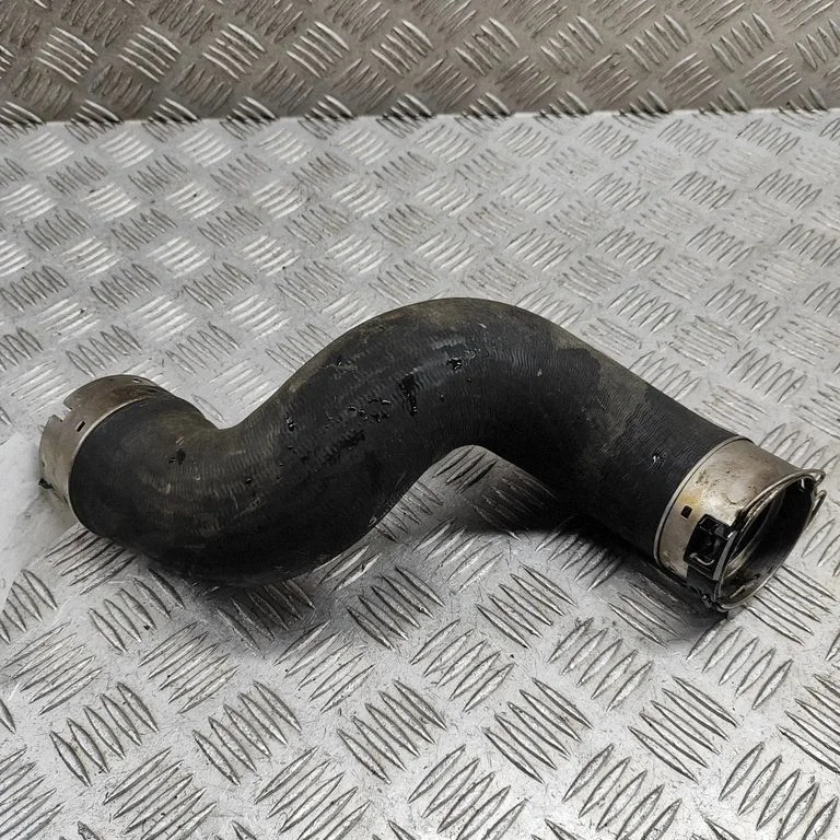 Motora dzesēšanas caurule (-es)/šļūtene (-es) A4475280082