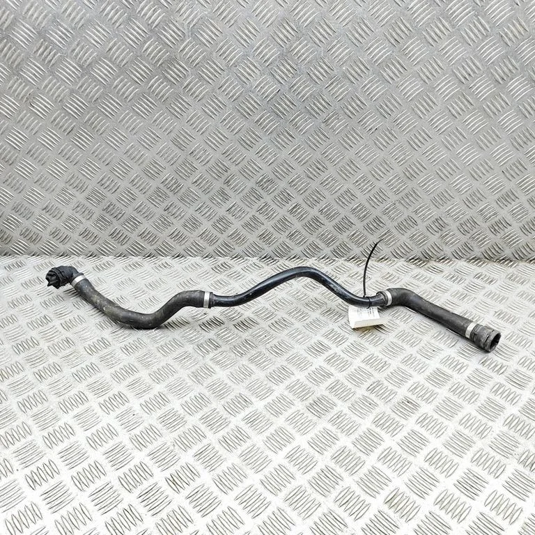 Motora dzesēšanas caurule (-es)/šļūtene (-es) A2975011601