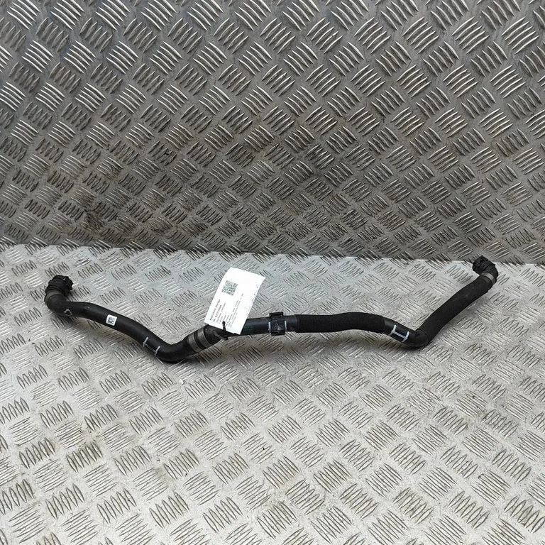 Motora dzesēšanas caurule (-es)/šļūtene (-es) 9845644