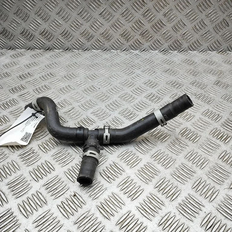 Motora dzesēšanas caurule (-es)/šļūtene (-es) 215013NF0A