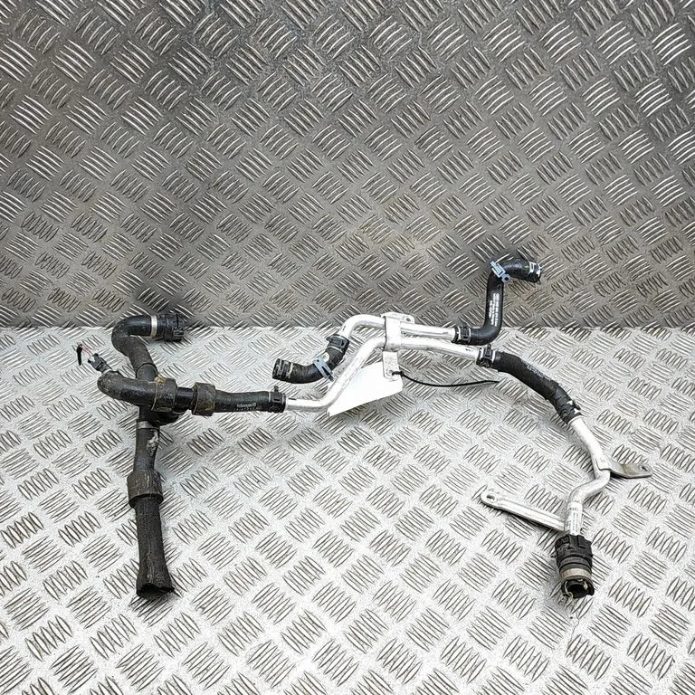 Motora dzesēšanas caurule (-es)/šļūtene (-es) 4M0265374R