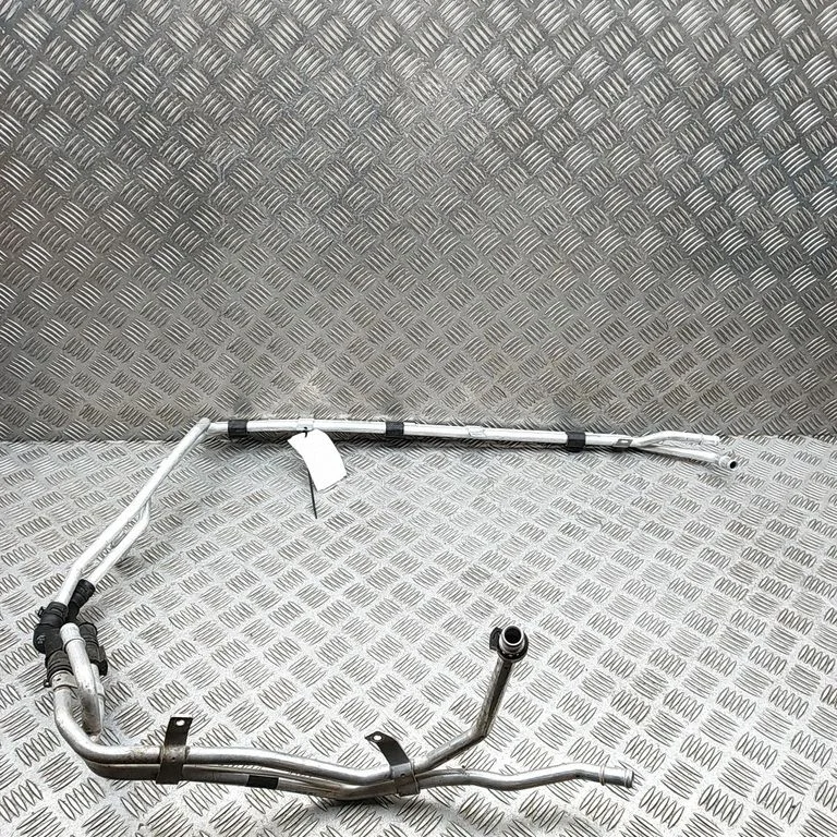 Motora dzesēšanas caurule (-es)/šļūtene (-es) 4M0122480B