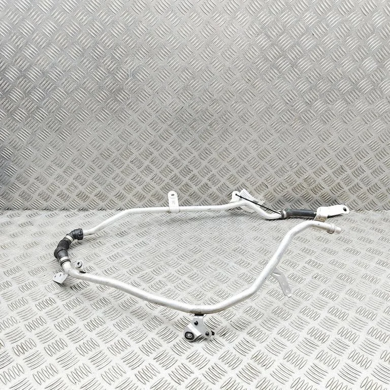 Engine coolant pipe/hose 8596350