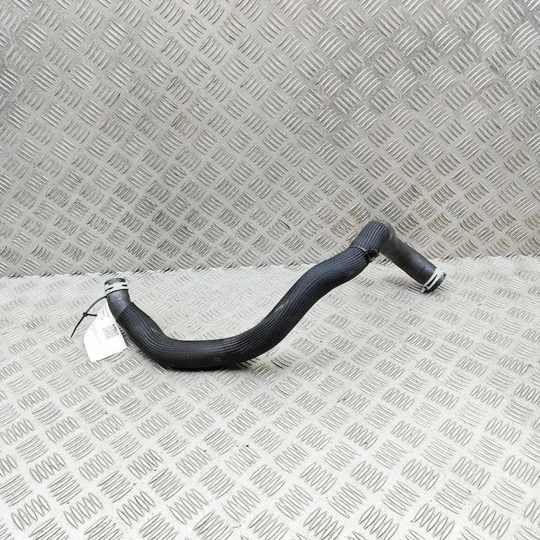 Przewody układu chłodzenia silnika 215015770R