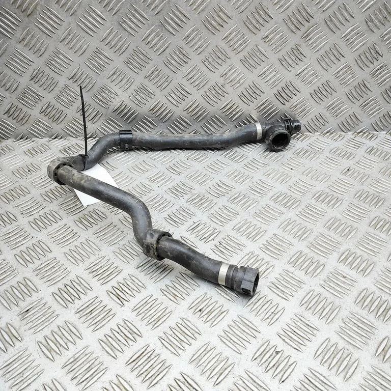 Motora dzesēšanas caurule (-es)/šļūtene (-es) 8096444