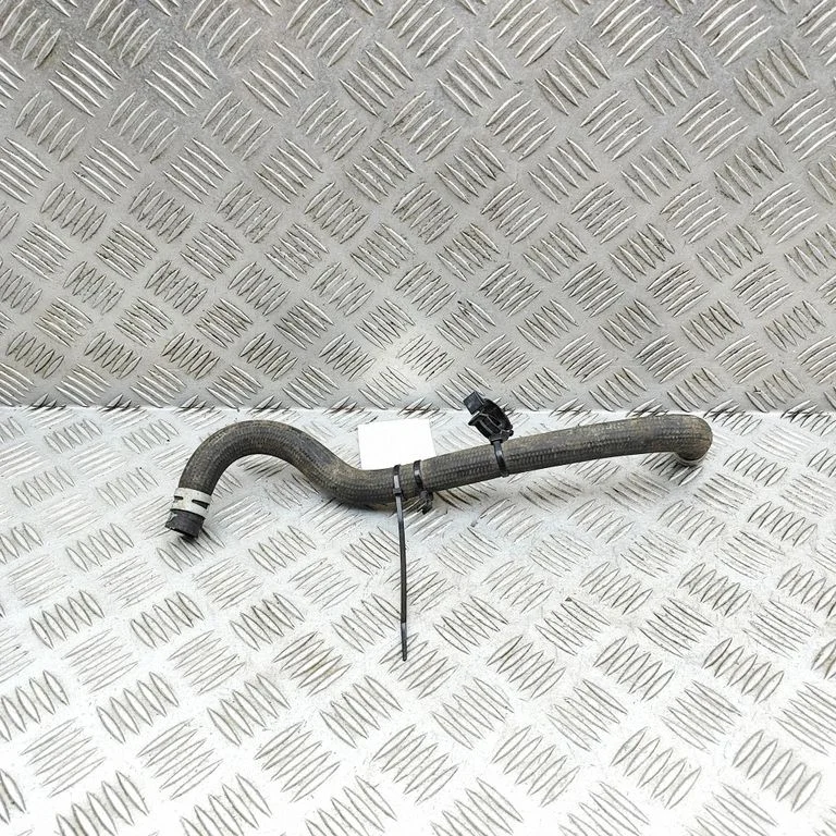 Mootori jahutusvedeliku toru / voolik 103675400H