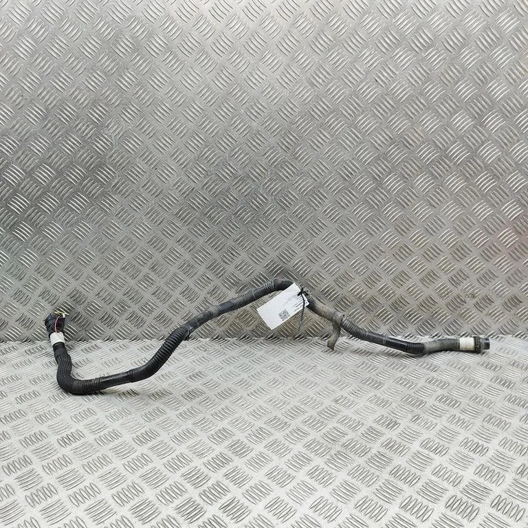Motora dzesēšanas caurule (-es)/šļūtene (-es) 107759277F
