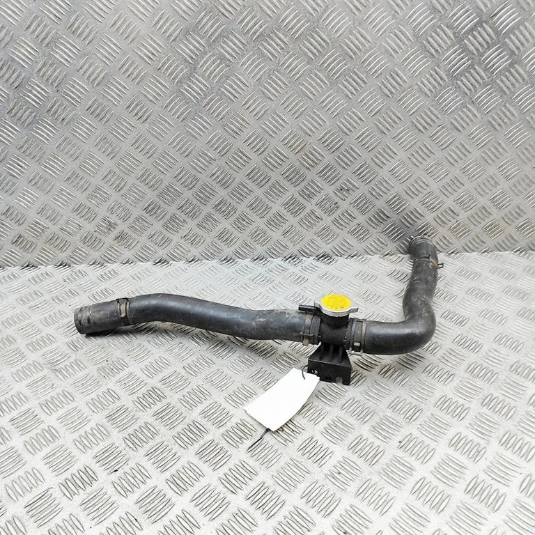 Mootori jahutusvedeliku toru / voolik 1370A206