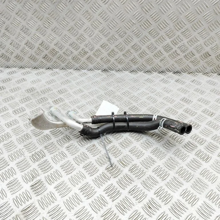 Mootori jahutusvedeliku toru / voolik LJ9318C266PB