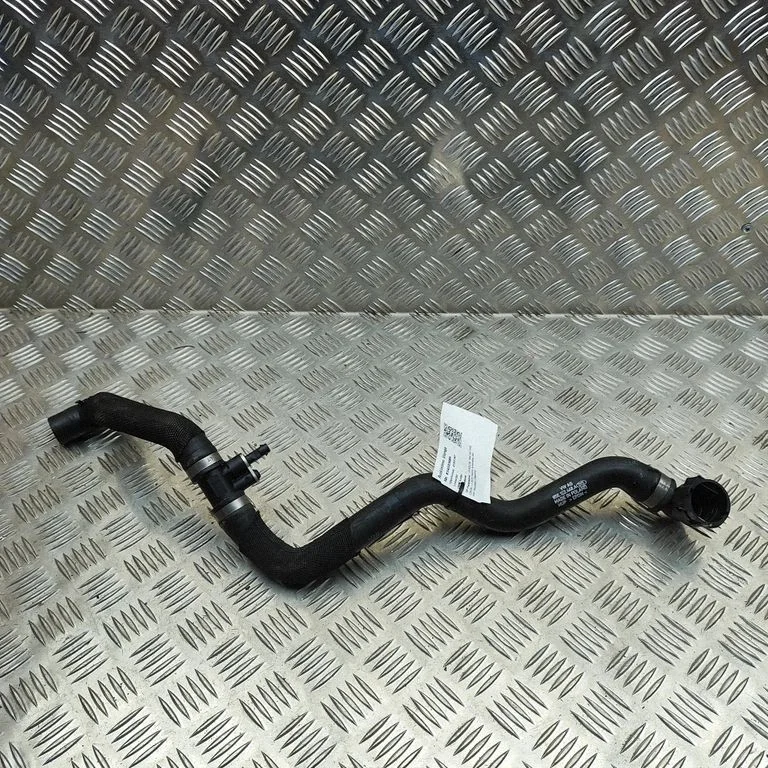 Engine coolant pipe/hose 85E121140A