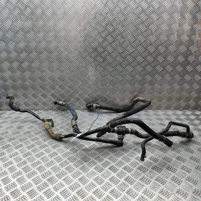 Motora dzesēšanas caurule (-es)/šļūtene (-es) 1EA121096