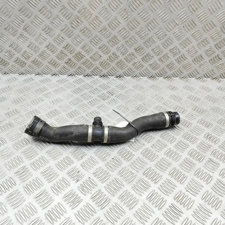 Mootori jahutusvedeliku toru / voolik A1675004501