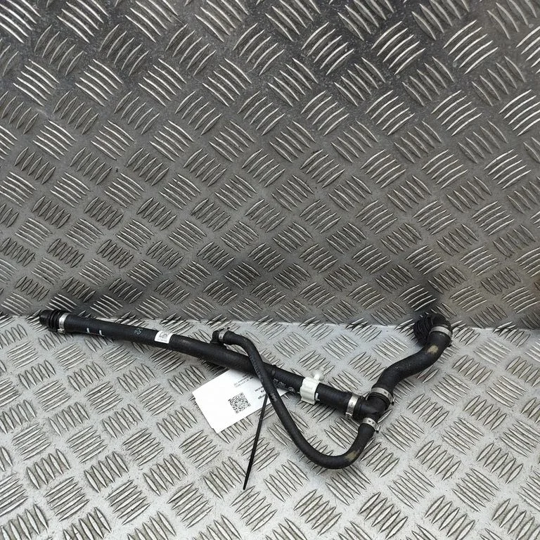 Motora dzesēšanas caurule (-es)/šļūtene (-es) 8478465