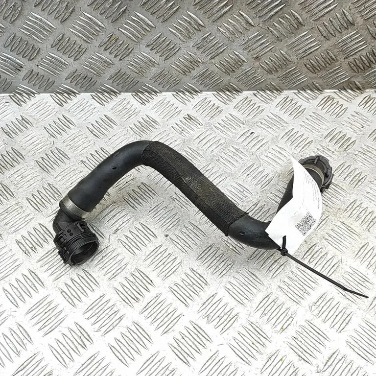 Przewody układu chłodzenia silnika – BMW Seria 3 G20 G21 (2019-)